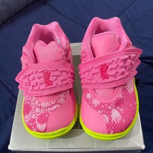 KYRIE 5 SBSP BT "SPONGEBOB PATRICK" Size 4